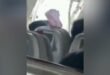 आज का खौफनाक मंजर: चलते विमान का हवा में दरवाजा खोला यात्री ने,194 यात्रियों की जान खतरे में, देखिए ये रोंगटे खड़े करने वाला वीडियो