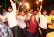 अरविंद केजरीवाल की गिरफ्तारी के खिलाफ सड़कों पर उतरी AAP की छात्र विंग, DU में निकाला मशाल मार्च