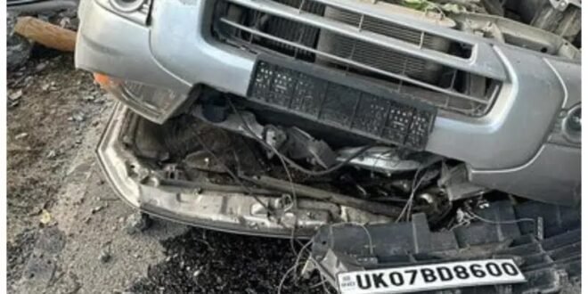 उत्तराखंड में बड़ा हादसा : मसूरी देहरादून मार्ग पर कार दुर्घटना में पांच की मौत