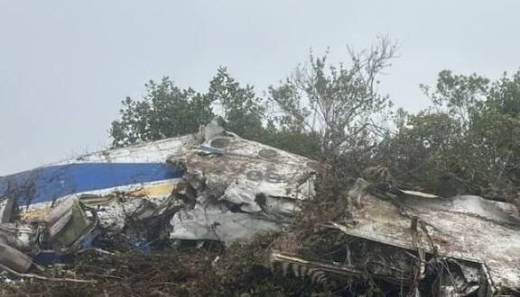 दुखद :एक और विमान क्रैश, सासंद सहित 15 की मौत