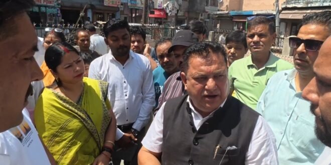 काशीपुर :अल्ली खां चौक पर 135 फीट ऊंचा तिरंगा फहराने की तैयारी, 15 अगस्त को होगा भव्य उद्घाटन, महापौर दीपक बाली ने किया स्थलीय निरीक्षण, देखिए वीडियो