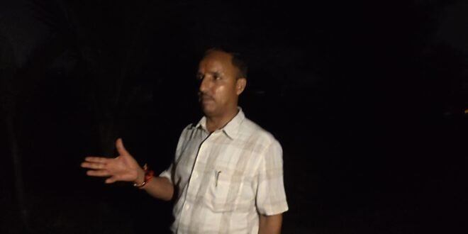 रात के अंधेरे में मेंढकों की टर्र-टर्र से शुरू हुई बात पहुंची खतरनाक मोड़ पर,आजकल की एक फालतू बात, देखिए वीडियो